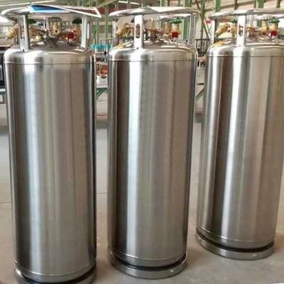 LNG 175 لتر Cryogenic Dewar Cylinder 1.4MPa بناء ضغط خزان النيتروجين السائل